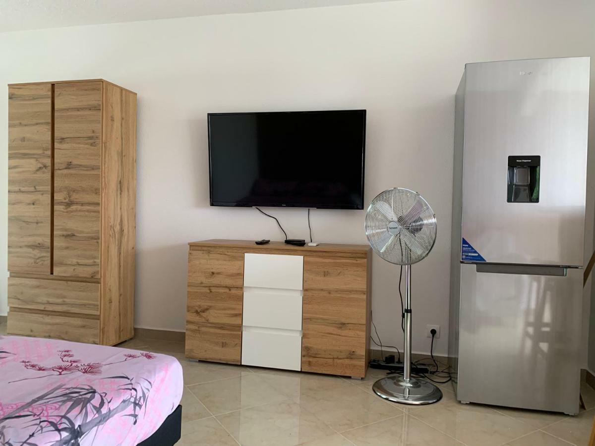 Studio ds résidence sécurisée avec vue&accès à la mer . Le Moule Extérieur photo